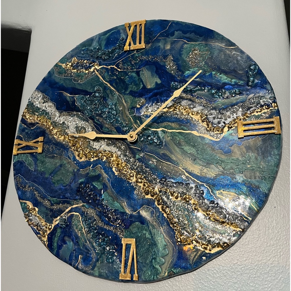 Resin art clock